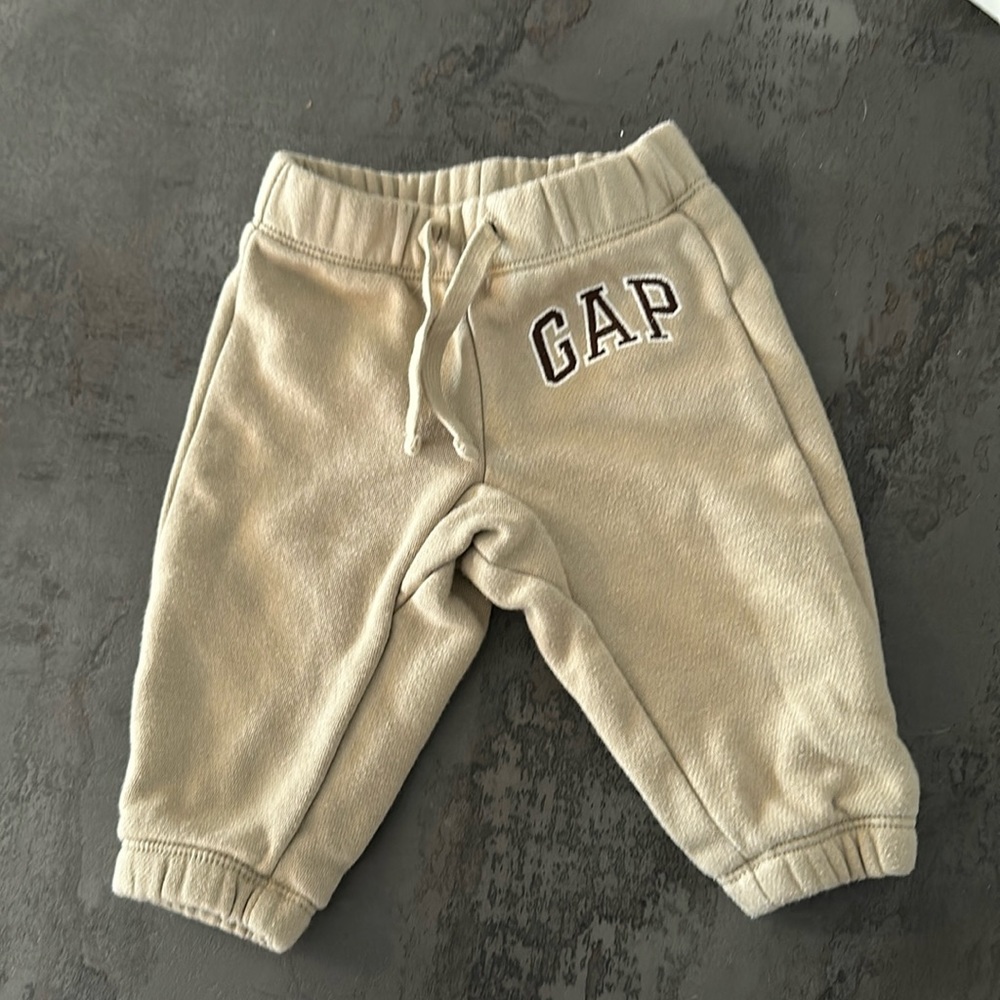 Gap sweatpants - 3-6M